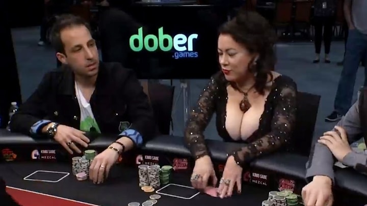 poker girl jennifer tilly