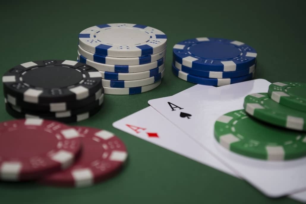 online poker myth rigged games