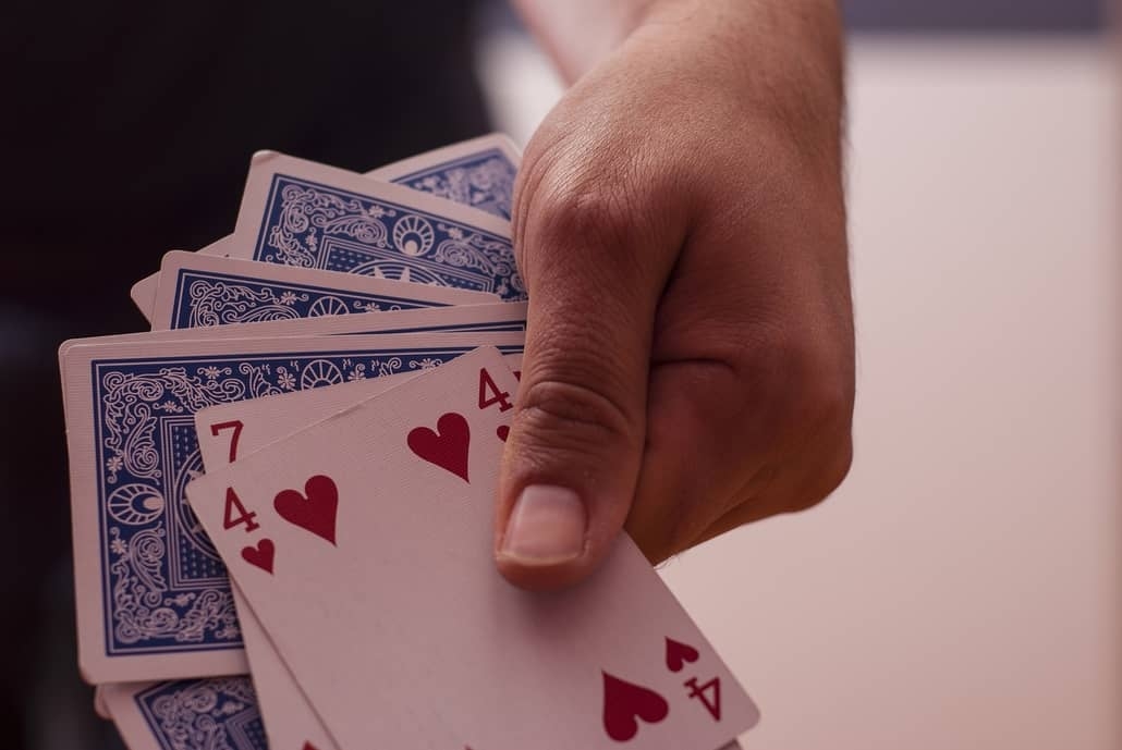 online poker myths bluffing