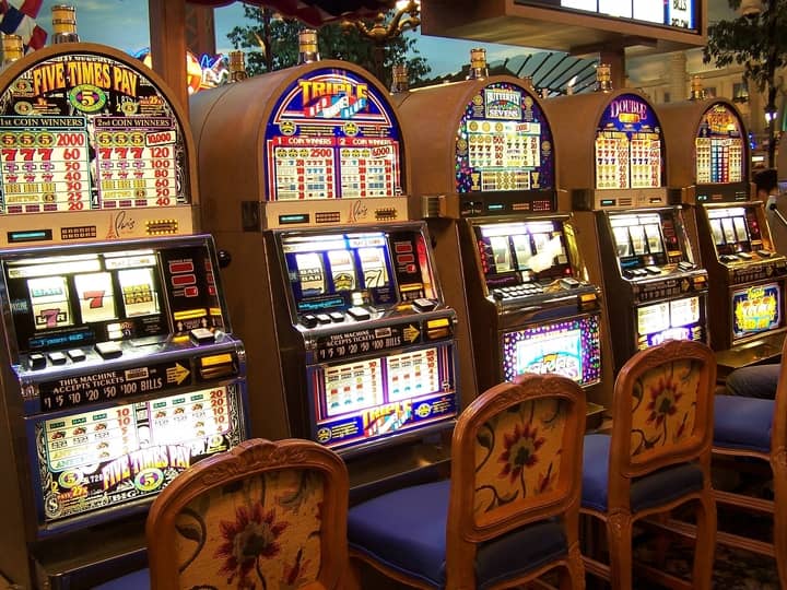 slots odds casino games