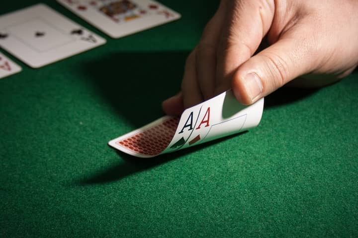 Learn-Poker-While-Playing