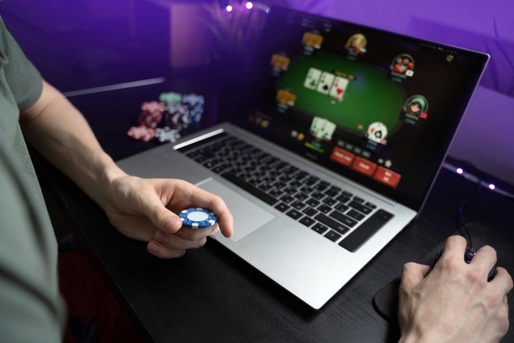 Play Online Poker With Friends