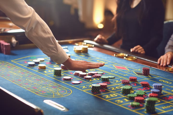 how to play roulette - betting explained