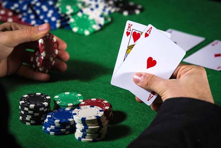 Pros-vs-Recs-in-Poker