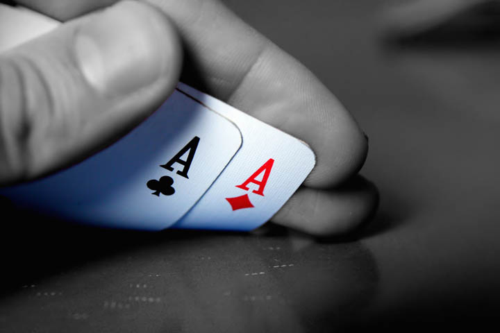 Stay focused while playing poker