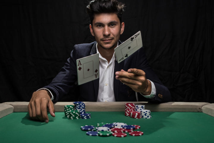 Tips for successful poker - no shame in folding
