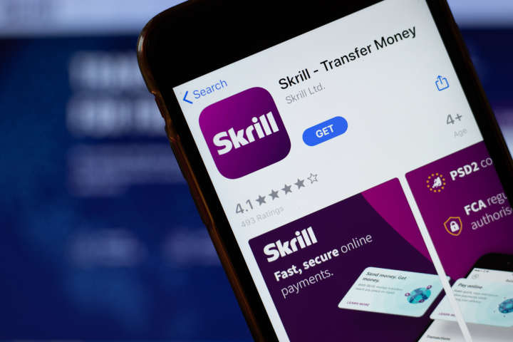 Pay by mobile when traveling