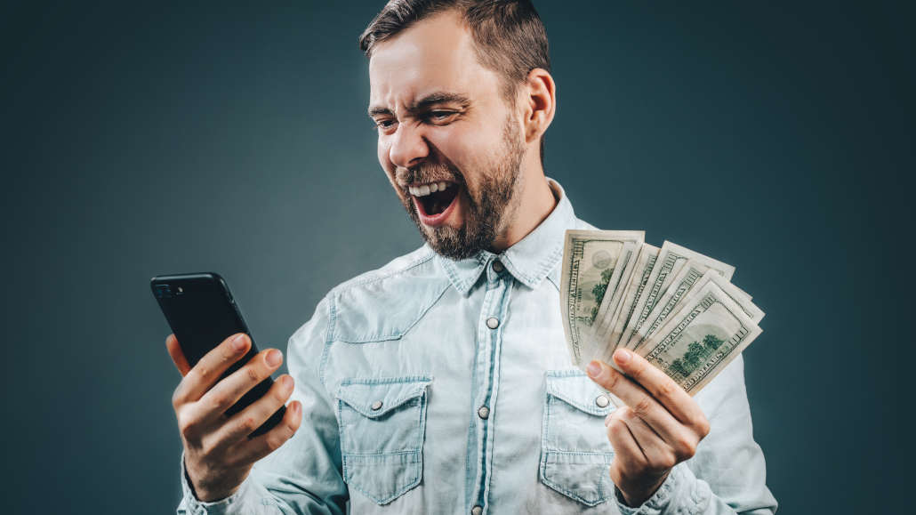Claiming free casino bonuses