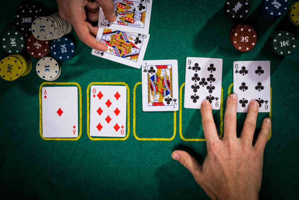 Blackjack vs. Poker Which Game Is Better for You?