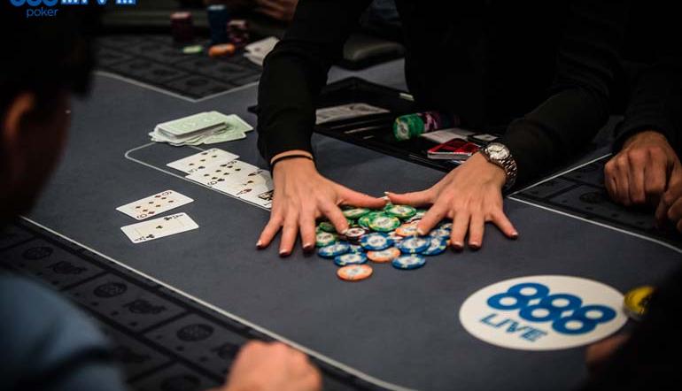 888poker-playing-two-pair