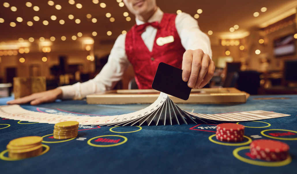 Poker dealer salary and tips