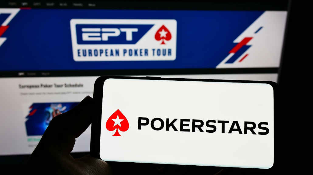 PokerStars brings back live poker