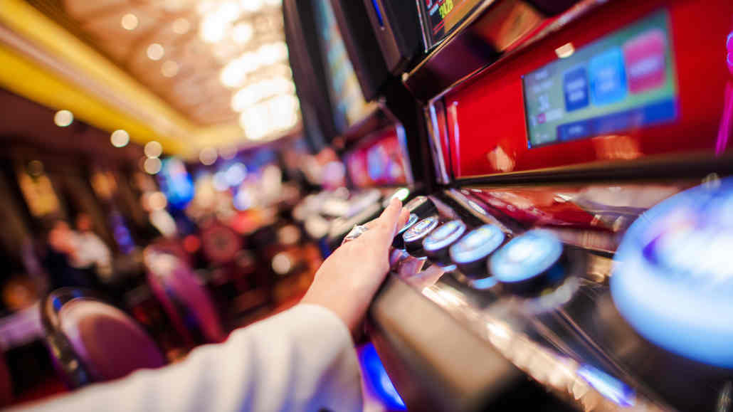 are electronic slot machines rigged