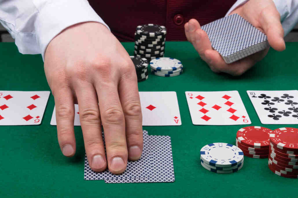 Playing Offsuit Connectors in Cash Games Top Tips by Upswing Poker