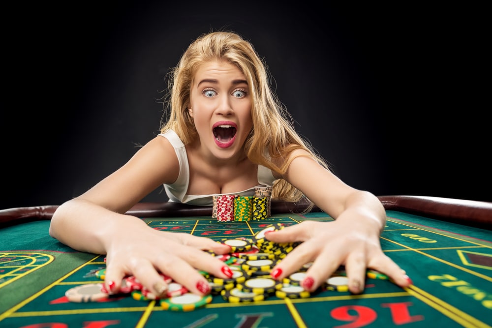 what games ladies can enjoy at a casino