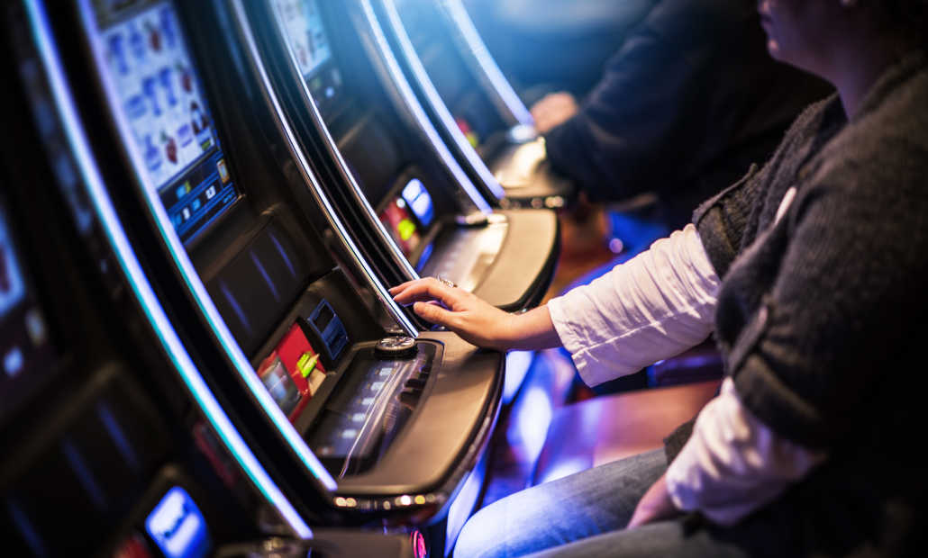 when is the best time to play slots