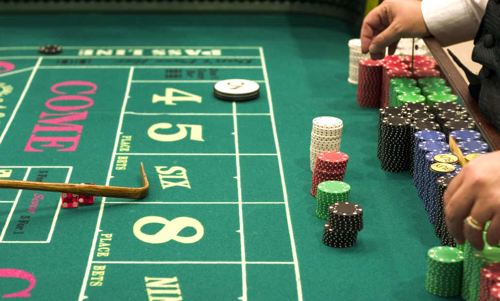 should you play craps online