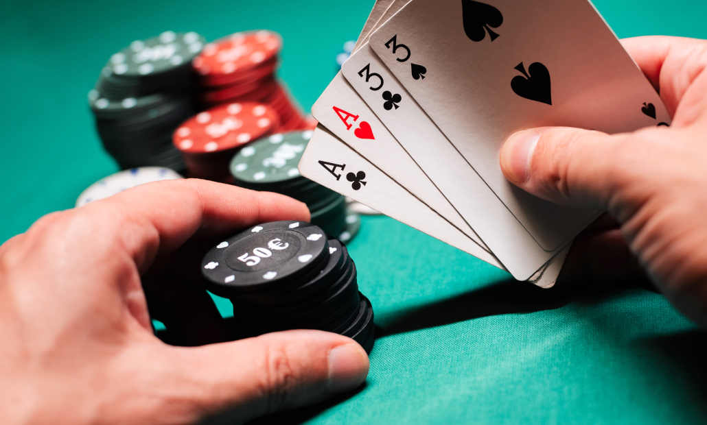 how do casinos make money from poker