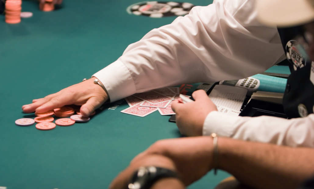 how to win poker tournaments