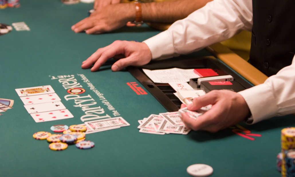 how to win poker tournaments