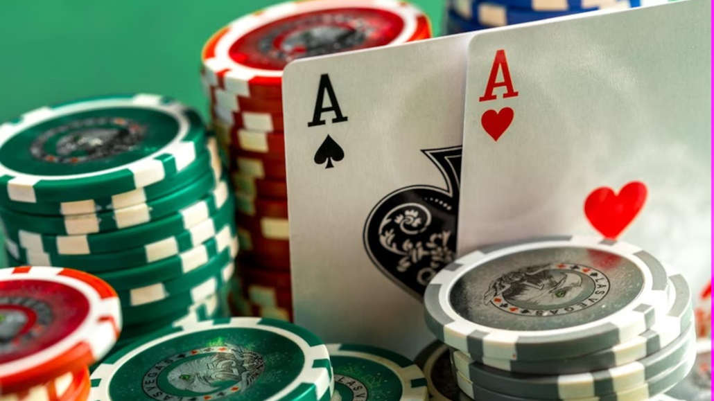 when to slow-play in poker