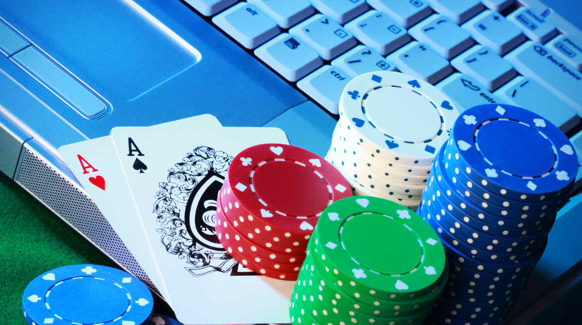poker vs casino bonuses