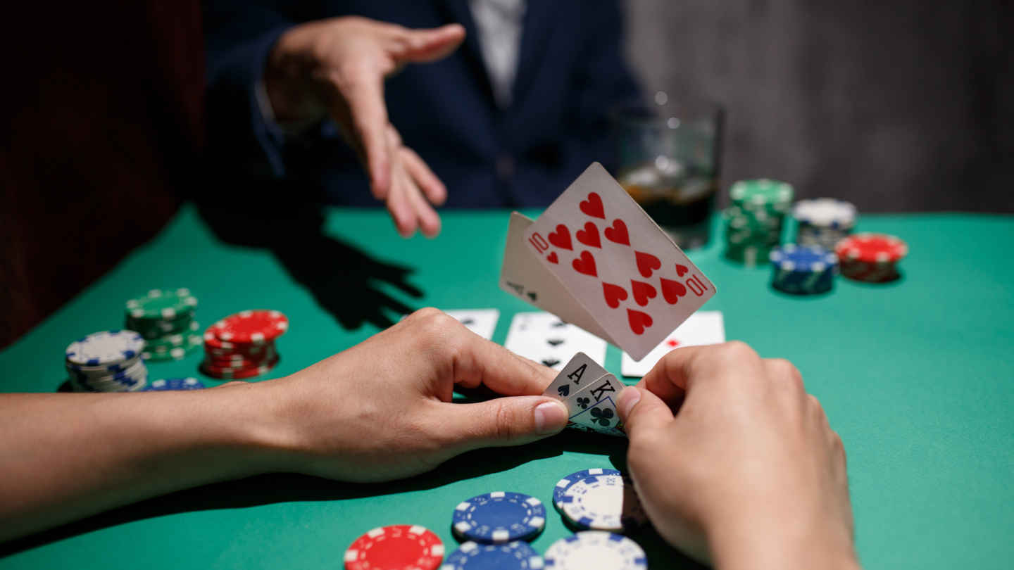 when fold poker hand