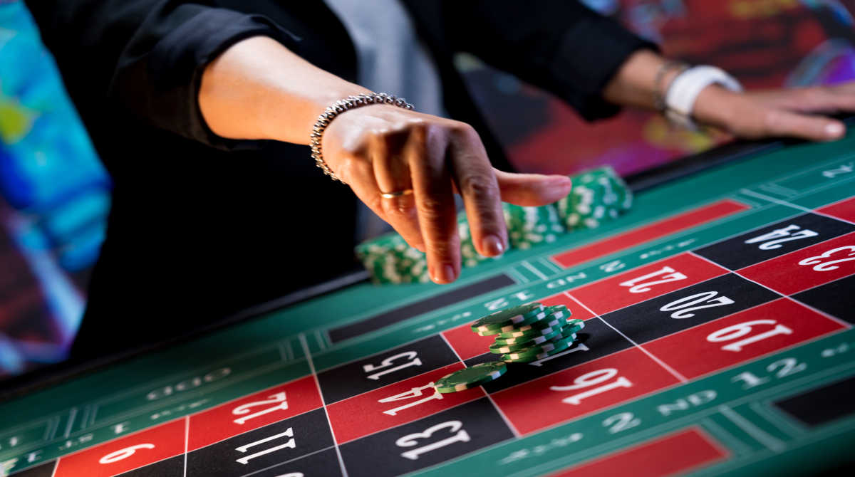 Pros and cons of casino table games