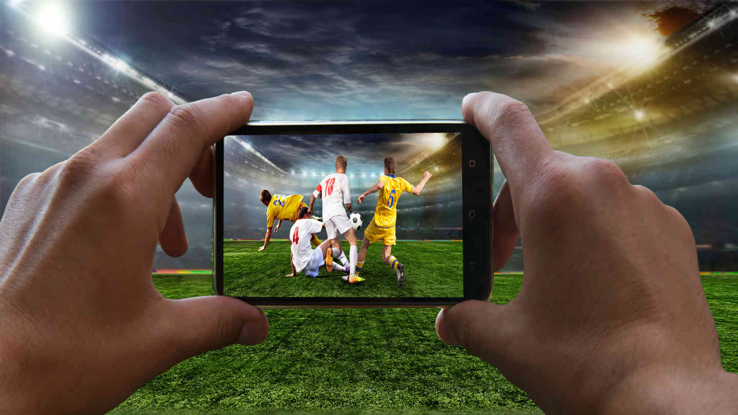 The Best Mobile Gaming Products for Fans of the Beautiful Game