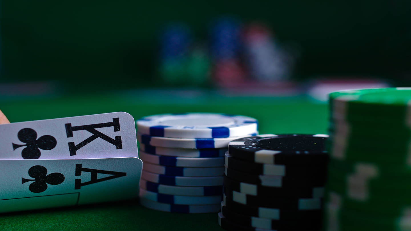 How to Play Your First Online Poker Game