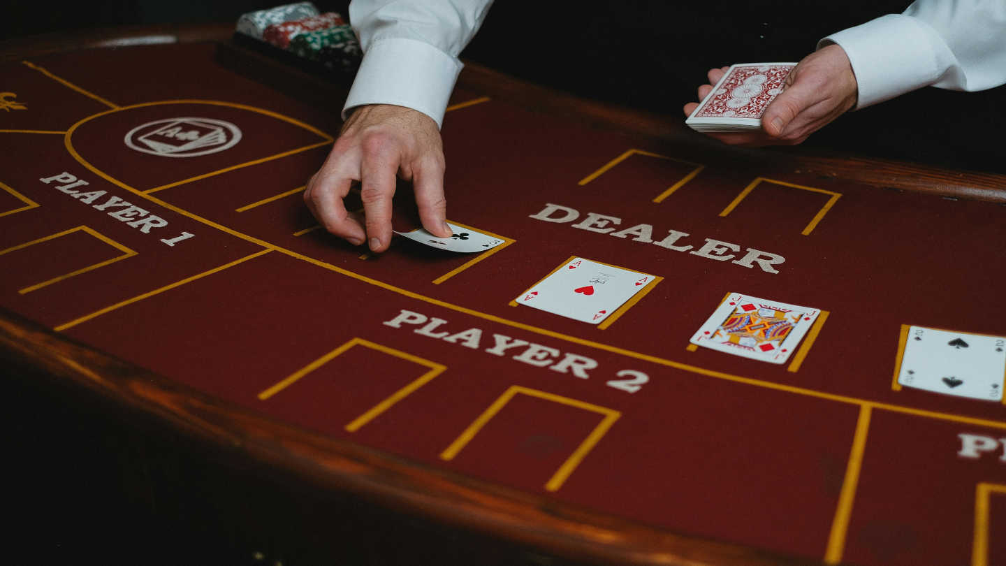 Diversity of Online Poker Variants in Slovenian Casinos