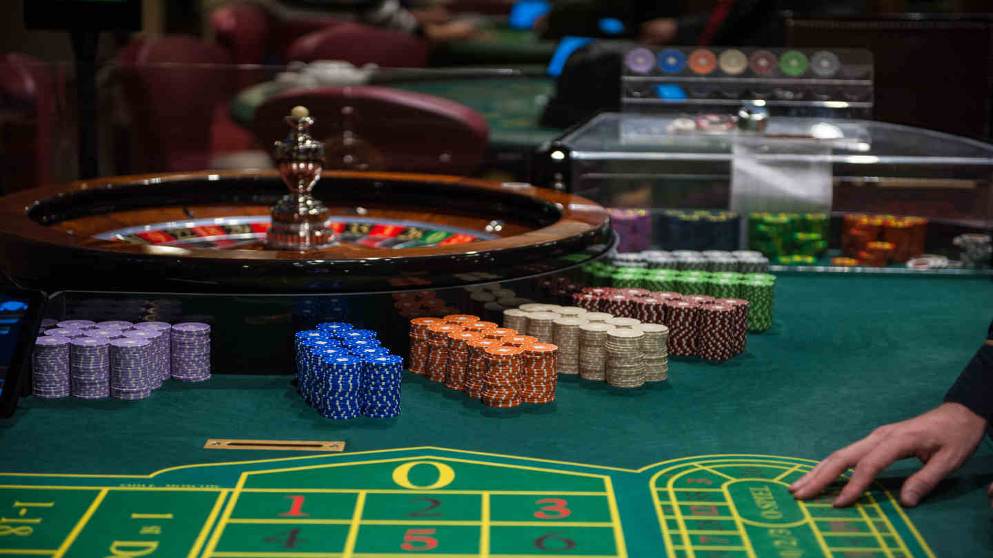 blackjack vs roulette