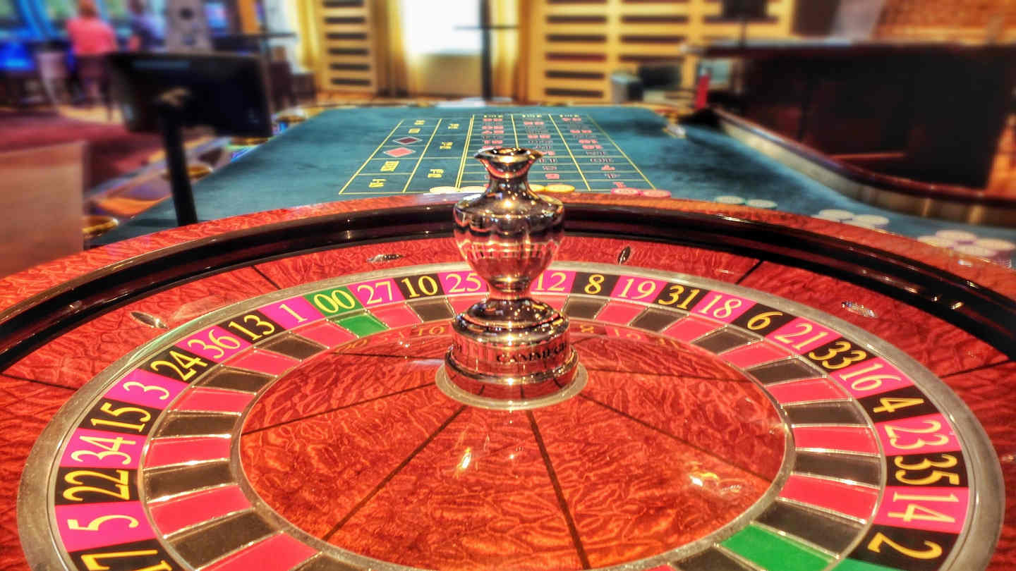 What Casino Games Can Act as an Introduction to Poker