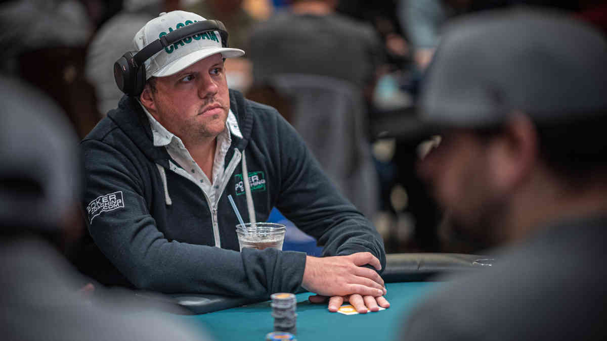 exploit live poker mistakes