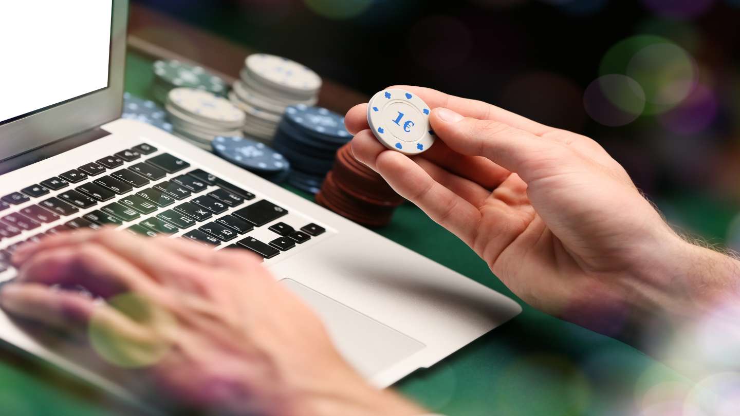 Online Vs Real Poker What Are the Main Differences