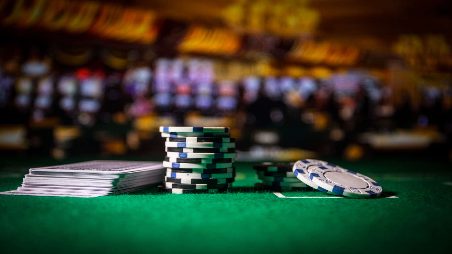 From Chess Grandmasters to Poker Pros
