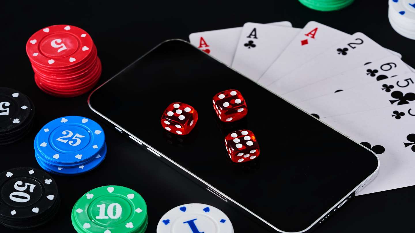 Online Social Casino Strategy